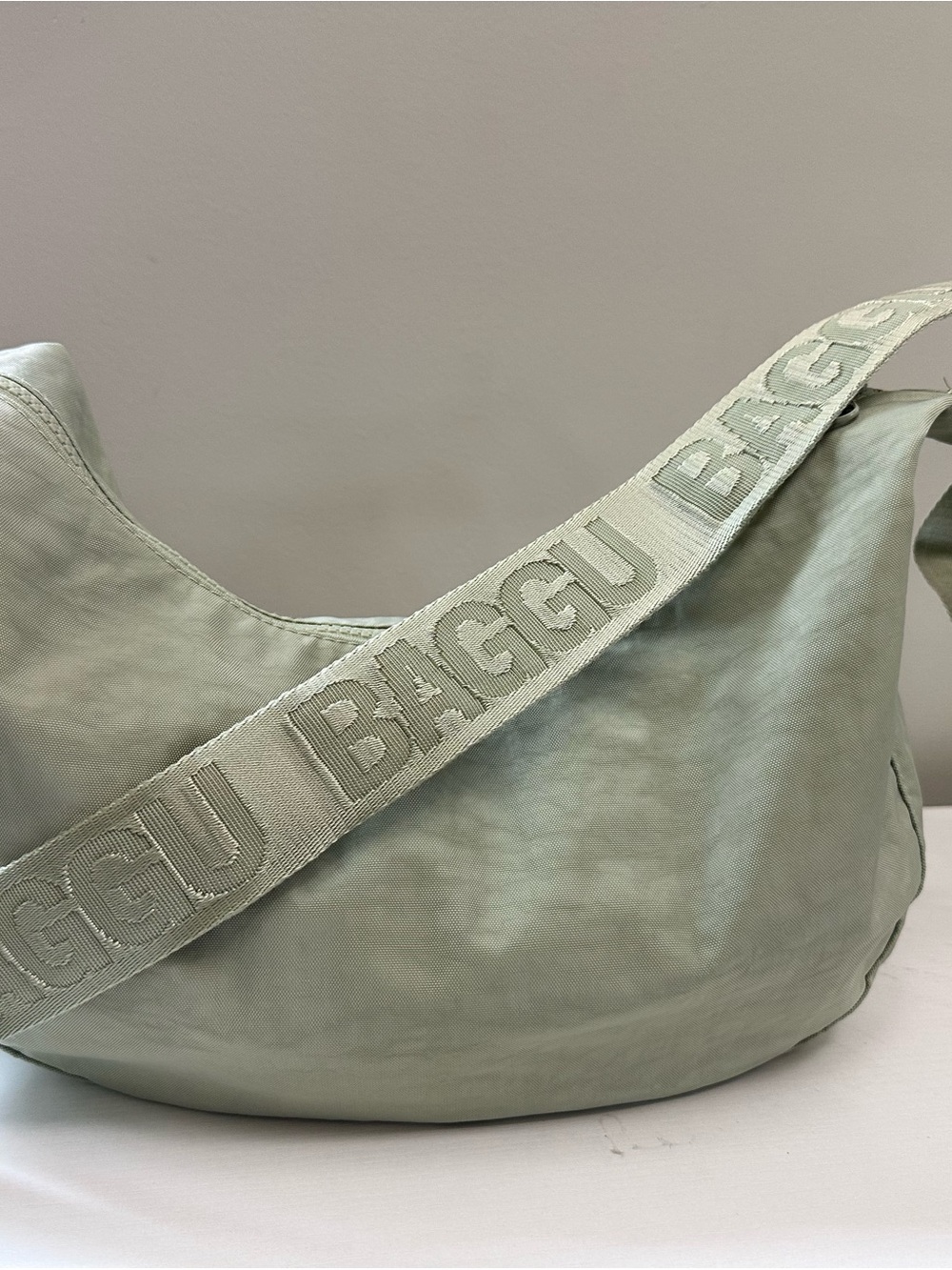 BAGGU Light Sage Green Logo Strap Nylon Bag